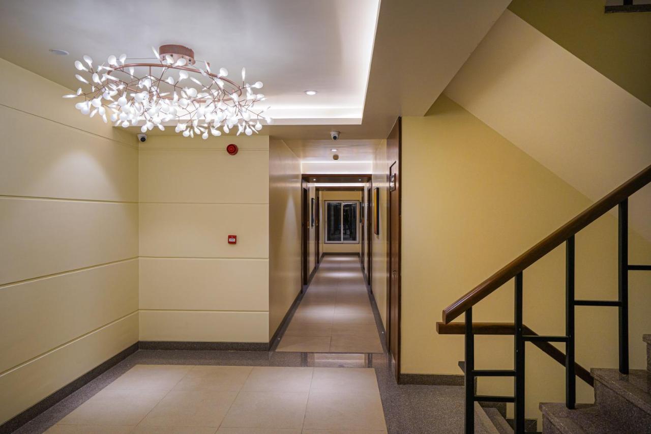 Hotel El Magnifico スーラト エクステリア 写真