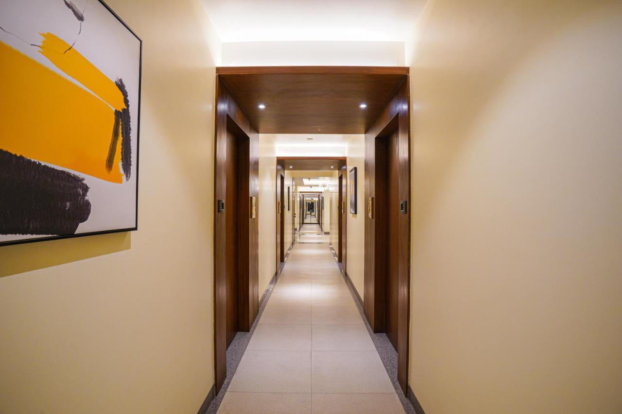 Hotel El Magnifico スーラト エクステリア 写真
