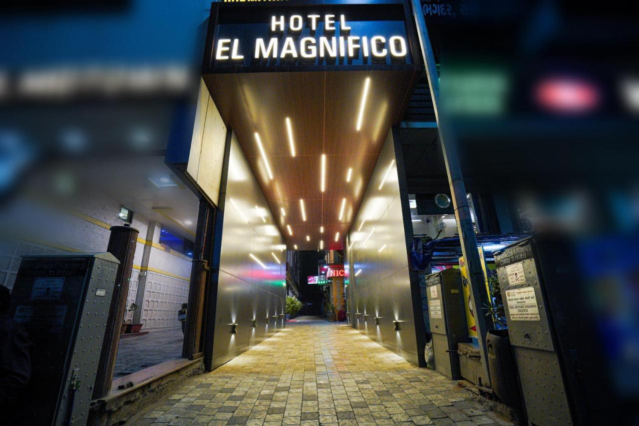 Hotel El Magnifico スーラト エクステリア 写真